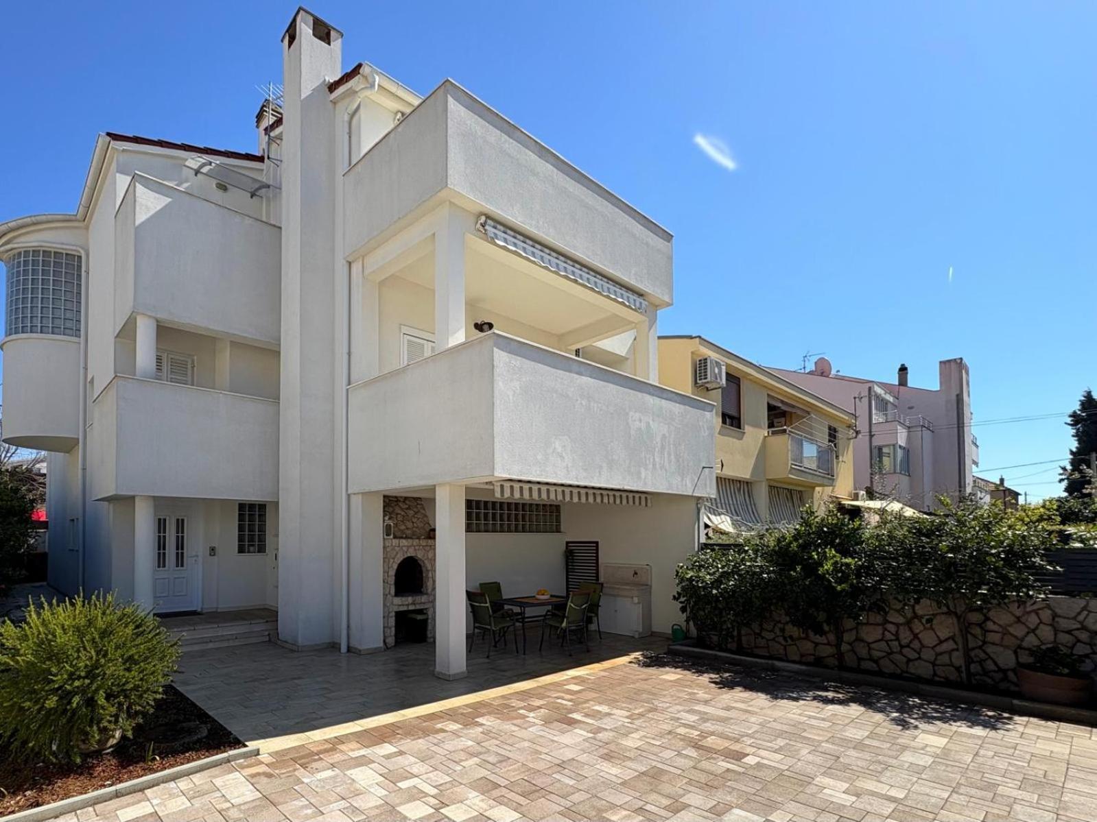 Spacious Chic Residence Ζαντάρ Εξωτερικό φωτογραφία